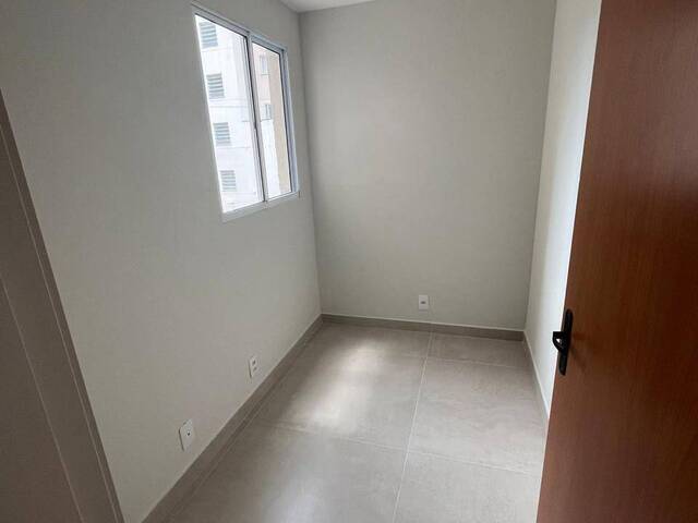#2 - Apartamento para Venda em Vila Velha - ES - 3